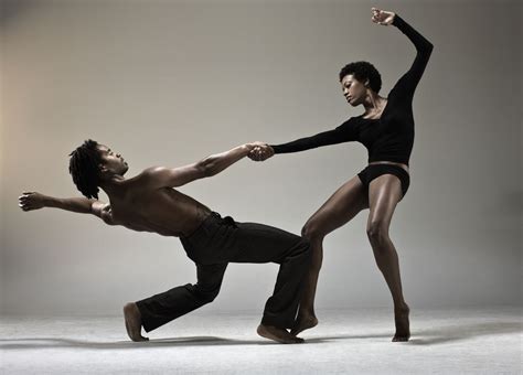 what is a contemporary dance and how does it reflect the cultural zeitgeist?